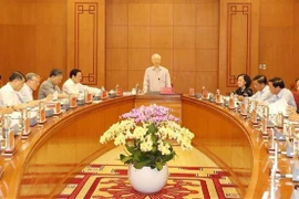 阮富仲总书记：继续更加积极有效地打击腐败和消极现象