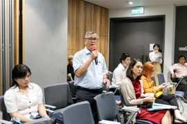 对外国非政府组织为胡志明市经济社会发展所作出的积极贡献表示认可