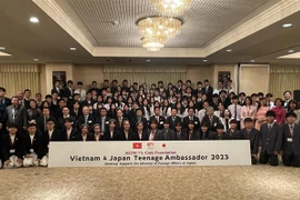 越日建交50周年：越日两国学生开展交流活动 