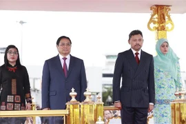 越南政府总理范明政开始对文莱进行正式访问