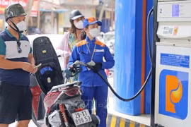 7月11日0时起越南国内成品油价格下降3000多越盾