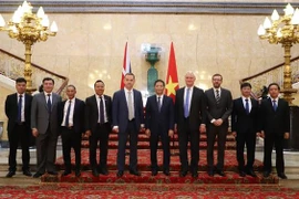越共中央经济部部长陈俊英访问比利时和欧盟