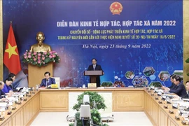 越南政府总理范明政：合作社必须主动进行数字化转型才能生存和发展