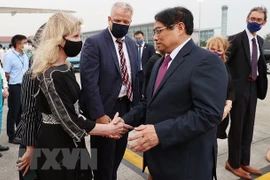 越南政府总理范明政：彰显信赖、积极、负责的越南形象