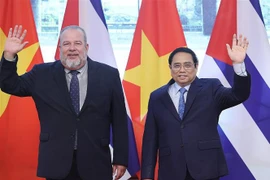 越南政府总理范明政与古巴总理曼努埃尔·马雷罗举行会谈