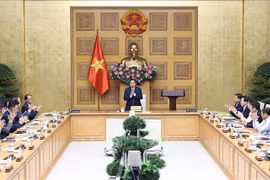 越南政府总理范明政与韩国企业代表举行对话会