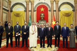越南国家主席阮春福接受新任驻越大使递交的国书