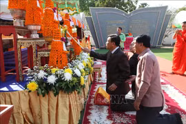 越老建交60周年：老越战斗联盟英烈超度法会在万象举行