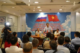 越南驻俄罗斯大使馆与旅克拉斯诺达尔越南人会面