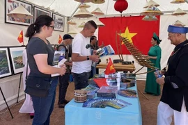 越南首次出席法国里昂领事节