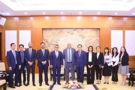 促进越南与巴勒斯坦两国间的团结友好关系