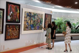 越南美术协会年度举行的中南部和西原地区美术展拉开序幕