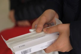 河内市单日新冠肺炎确诊病例数不断增加 基层医疗机构处于超负荷状态