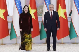 越南国家副主席武氏映春会见出席亚信第六次峰会的各国领导人