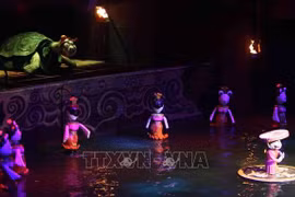 越南水上木偶与法国公众见面