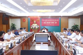 越共中央检查委员会第二十次会议：对越南社会科学翰林院党委常委会给予警告处分