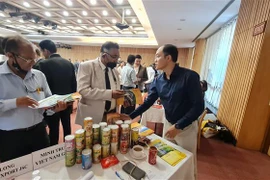 进一步加强越南与印度双边贸易