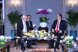 胡志明市领导人会见古巴全国人民政权代表大会秘书长兼国务委员会秘书长阿科斯塔