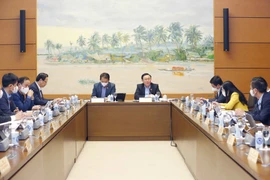 第十五届国会第一次特别会议就三个重要内容进行分组讨论