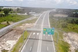 尽快完善3个高速公路投资主张的报告并提请国会通过