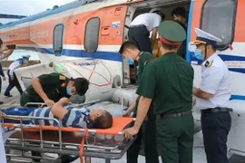成功将病人从长沙岛县送到大陆接受治疗