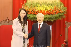 越共中央总书记阮富仲会见新西兰总理杰辛达·阿德恩