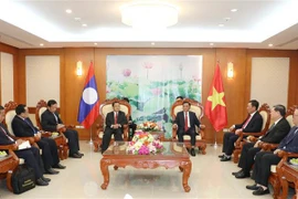 越老关系60年：越南与老挝互相分享检查与监督经验