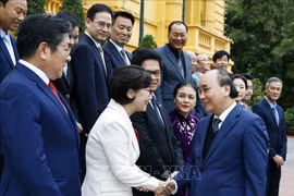 越南国家主席阮春福会见在越韩国人组织代表