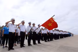 海外越南人心中的主权碑：对历代驻岛守岛军民的尊重之心 （第二篇）
