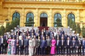 国家主席阮春福会见荣获红星奖青年企业家
