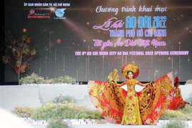2022年第八次胡志明市奥黛节：弘扬越南传统奥黛服装之美
