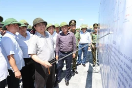 越南政府总理范明政视察并指导解决乂安省各工程项目遇到的障碍