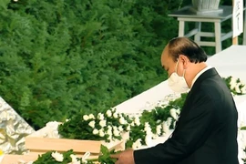 越南国家主席阮春福出席日本前首相安倍晋三国葬