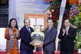 越南国家主席阮春福出席世界文化名人阮廷炤诞辰200周年纪念典礼