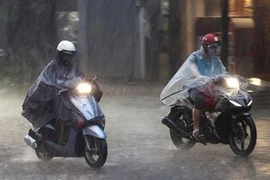 8月25日夜间至27日北部地区和清化省有大雨和雷阵雨