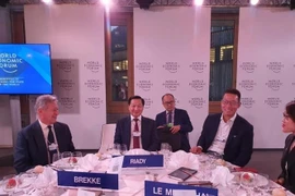 2022年达沃斯世界经济论坛：越南政府副总理黎明慨继续开展一系列活动
