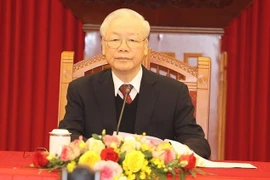 越共中央总书记阮富仲与古共中央第一书记、古巴共和国国家主席迪亚斯·卡内尔通电话