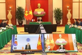 越共中央总书记阮富仲与韩国总统举行视频会谈