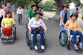 增强残疾人在民选机构中的参与