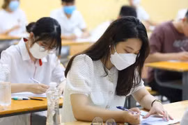 越南2022年高中毕业考试：考生参加第一门科目考试