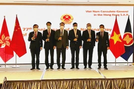 香港特别行政区政务司司长陈国基：香港一向欢迎越南企业和人才 