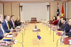 越南国会主席王廷惠会见澳大利亚教育部长和澳大利亚反对党领袖