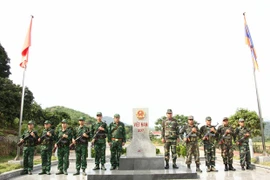 清康口岸边防哨所在马江边深化越老团结友谊 