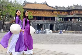 2022年顺化奥黛周：弘扬承天顺化省文化价值