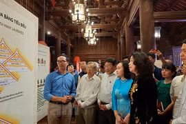 来文庙国子监 听石碑讲述先贤故事 