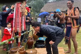 越南各民族文化旅游村在3月份举行多项丰富、最具吸引力的活动