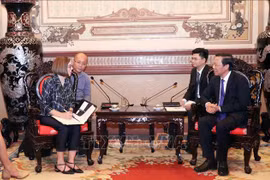 越南胡志明市与美国俄勒冈州促进合作