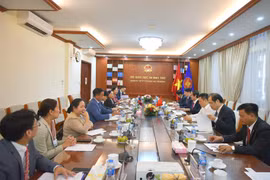 进一步推动越南与老挝在教育培训领域的合作