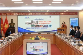 《越南与印度：五十年的合作》图片展拉开序幕 