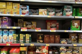 中国香港商店货架上的越南商品越来越多